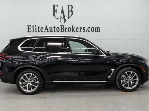 Used 2024 BMW X5 xDrive40i w/ Premium Package image 5
