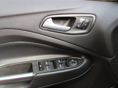 Used 2019 Ford Escape Titanium image 15