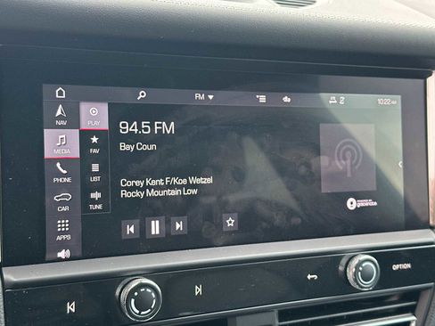 Used 2025 Porsche Macan Turbo image 19