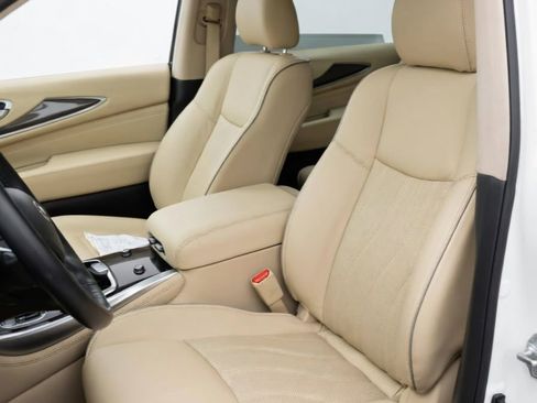 Used 2019 INFINITI QX60 Luxe w/ Essential Package image 4