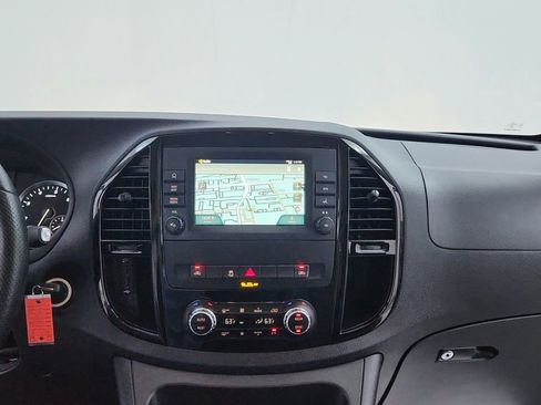 Used 2023 Mercedes-Benz Metris Passenger image 33