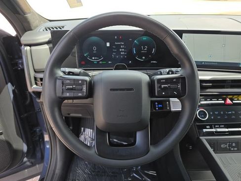 Used 2025 Hyundai Santa Fe Calligraphy FWD image 30