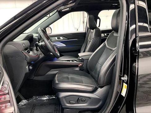 Used 2025 Ford Explorer ST AWD/4WD image 24