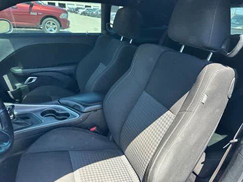 Used 2022 Dodge Challenger R/T RWD image 3