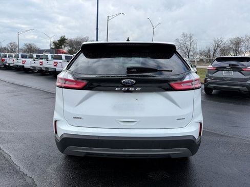 Used 2024 Ford Edge SEL image 5