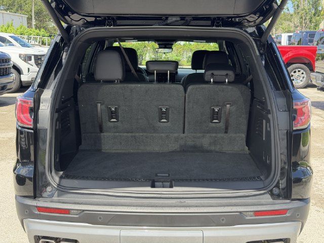 Used 2026 GMC Acadia Elevation w/ Elevation Premium Package FWD image 12