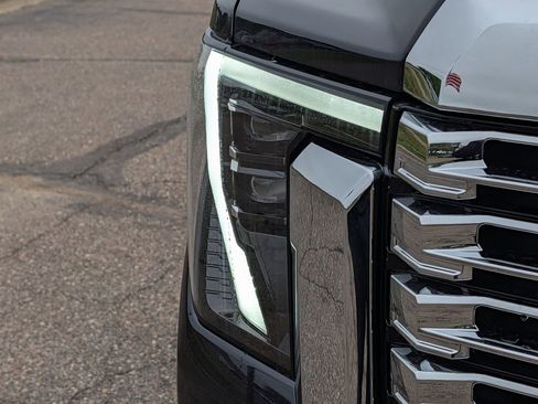New 2026 GMC Sierra 3500 Denali w/ Denali Reserve Package AWD/4WD image 4
