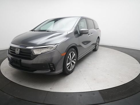 Certified 2023 Honda Odyssey Touring image 12