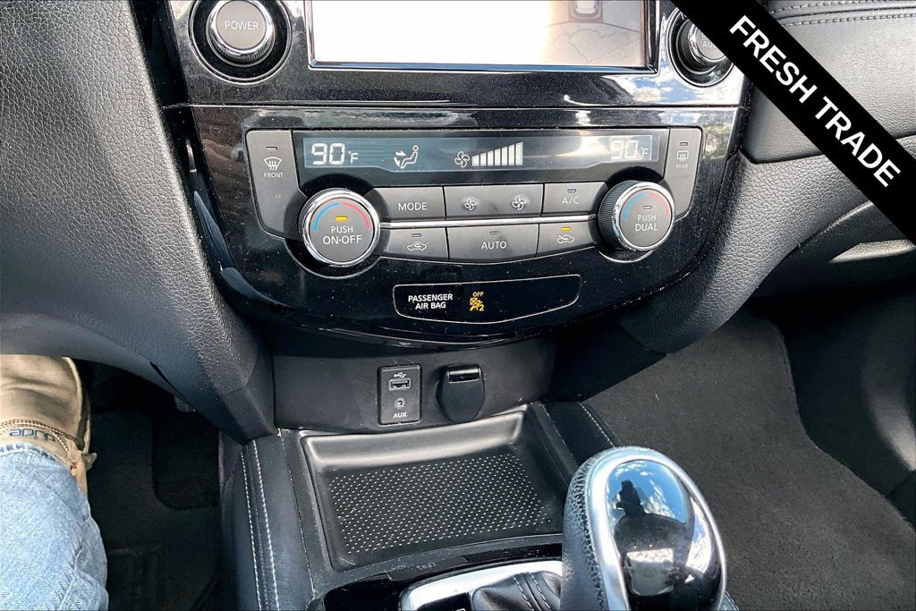 Used 2017 Nissan Rogue SL w/ SL Premium Package FWD image 8