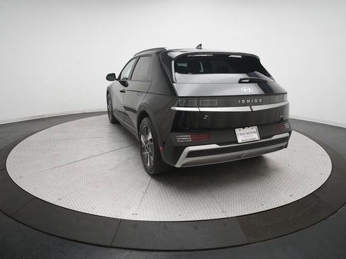 Used 2025 Hyundai Ioniq 5 SEL image 34