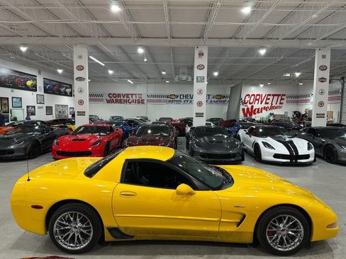 Used 2003 Chevrolet Corvette Z06 w/ Memory Package, 3 Drivers RWD image 4