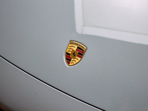 Used 2025 Porsche 911 Carrera 4 GTS image 12