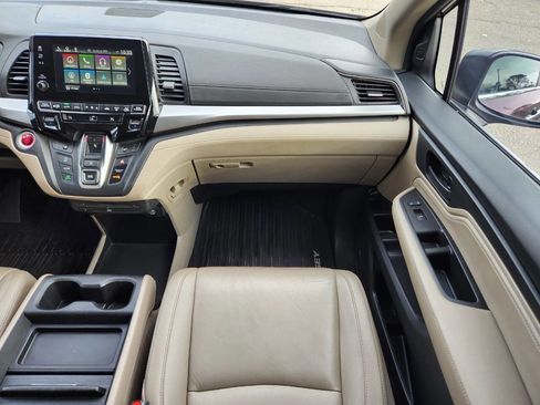Used 2018 Honda Odyssey Touring image 17