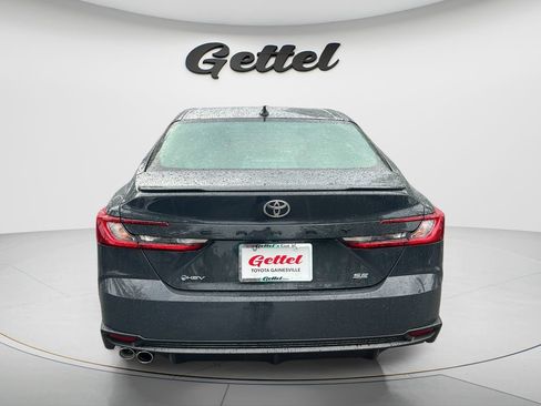 Used 2025 Toyota Camry SE FWD image 6