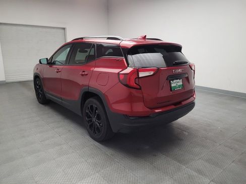 Used 2022 GMC Terrain SLT w/ Infotainment Package II FWD image 5