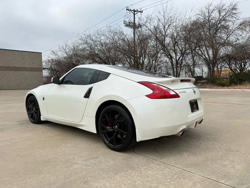 Used 2014 Nissan 370Z Touring w/ Sport Package image 4