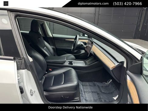 Used 2022 Tesla Model 3 image 20