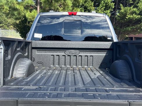 New 2026 Ford F250 Lariat w/ Black Appearance Package image 30