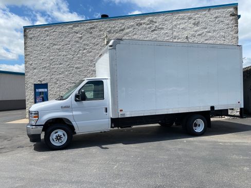 New 2026 Ford E-350 and Econoline 350 Super Duty w/ Power Equipment Group image 4