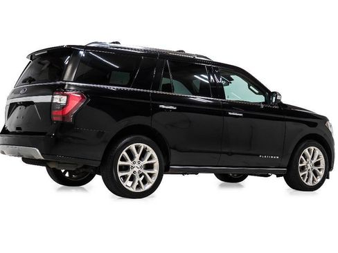Used 2019 Ford Expedition Platinum RWD image 3