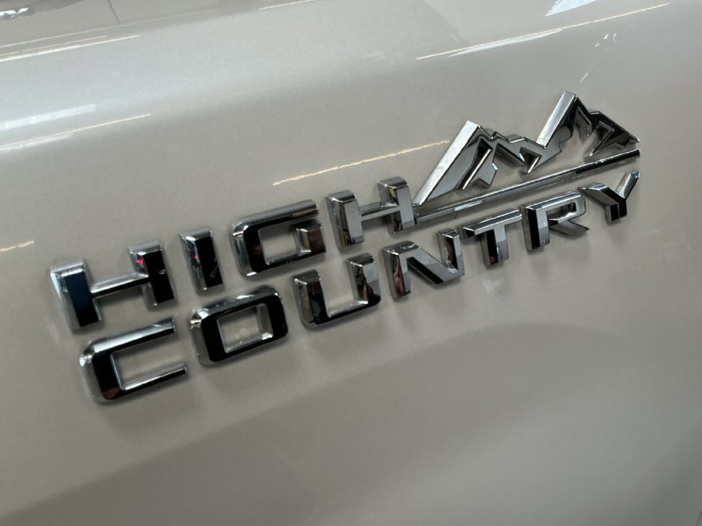 Used 2022 Chevrolet Silverado 3500 High Country AWD/4WD image 35