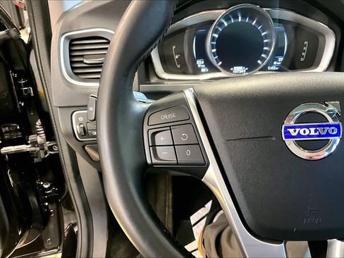 Used 2016 Volvo V60 T5 Premier image 23