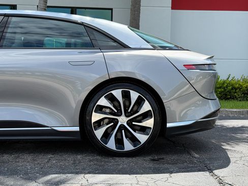 Used 2022 Lucid Air Grand Touring AWD/4WD image 12