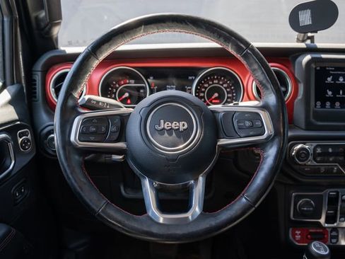 Used 2021 Jeep Wrangler Unlimited Rubicon w/ Cold Weather Group AWD/4WD image 23