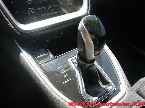 Used 2022 Subaru Outback Premium AWD/4WD image 19
