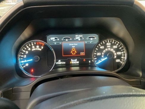 Used 2019 Ford F150 Lariat w/ Equipment Group 502A Luxury image 17