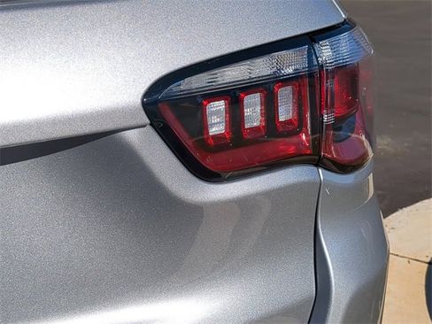 New 2024 Jeep Compass Latitude w/ Sun and Sound Group image 15