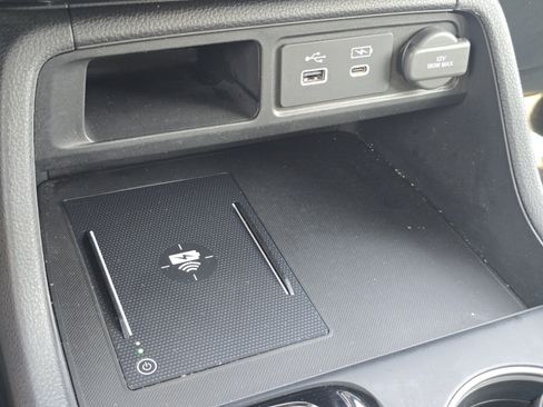 Certified 2024 Honda Pilot Touring image 10