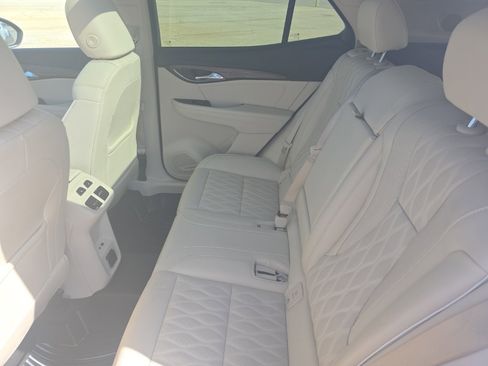 Used 2023 Buick Envision Avenir image 10