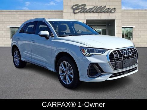 Used 2023 Audi Q3 2.0T Premium Plus w/ Premium Plus Package image 2