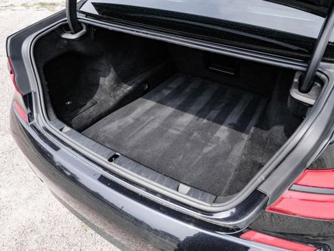 Used 2018 BMW 740i image 61