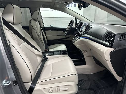 Used 2025 Honda Odyssey Touring image 19