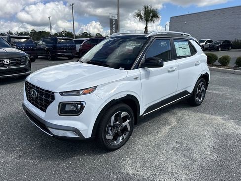 New 2026 Hyundai Venue SEL image 15