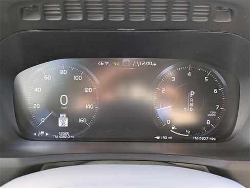 Certified 2022 Volvo XC90 T5 Momentum w/ Climate Package image 28