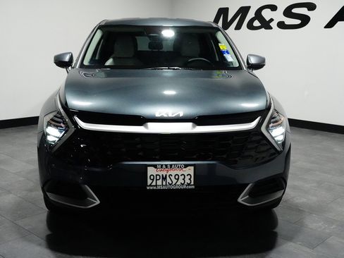 Used 2025 Kia Sportage EX image 8