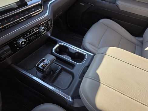 Used 2024 GMC Sierra 1500 SLT w/ SLT Premium Plus Package image 19