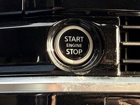 Certified 2022 Nissan Pathfinder SV w/ SV Black Package image 35