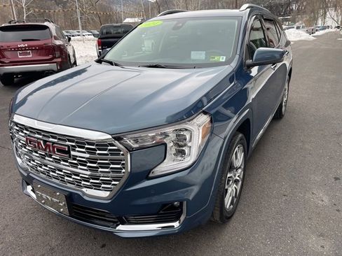 Used 2024 GMC Terrain Denali w/ Denali Premium Package image 17