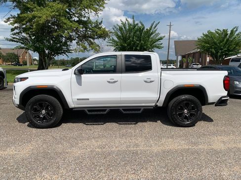 Used 2024 GMC Canyon Elevation RWD image 5