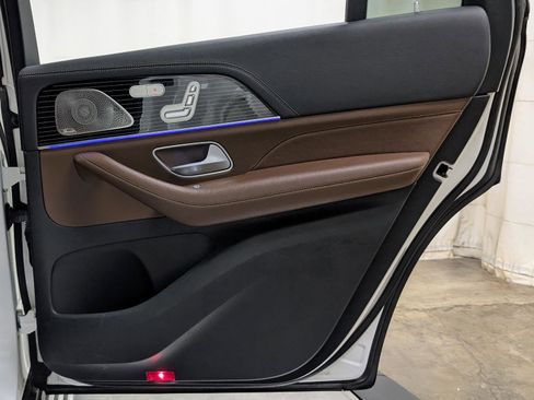 Used 2024 Mercedes-Benz GLS 450 4MATIC w/ Pinnacle Trim Package image 29