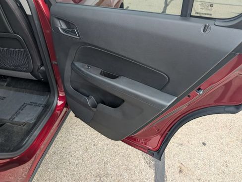 Used 2017 Chevrolet Equinox Premier FWD image 6