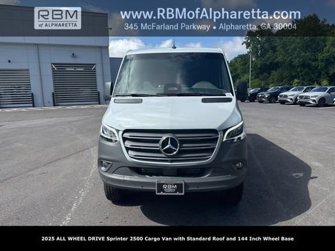 New 2025 Mercedes-Benz Sprinter 2500 image 8