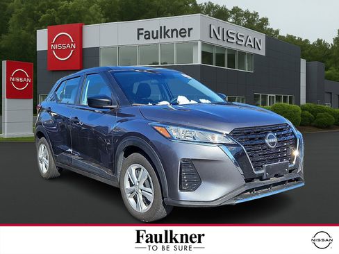 Certified 2024 Nissan Kicks S image 1