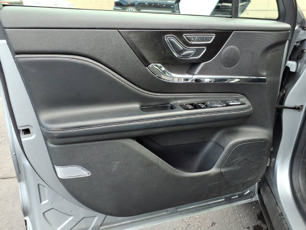 Certified 2024 Lincoln Corsair AWD w/ Equipment Group 101A image 13