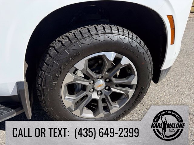 Used 2025 Chevrolet Suburban LT AWD/4WD image 9