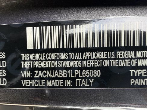 Used 2020 Jeep Renegade Latitude FWD image 32